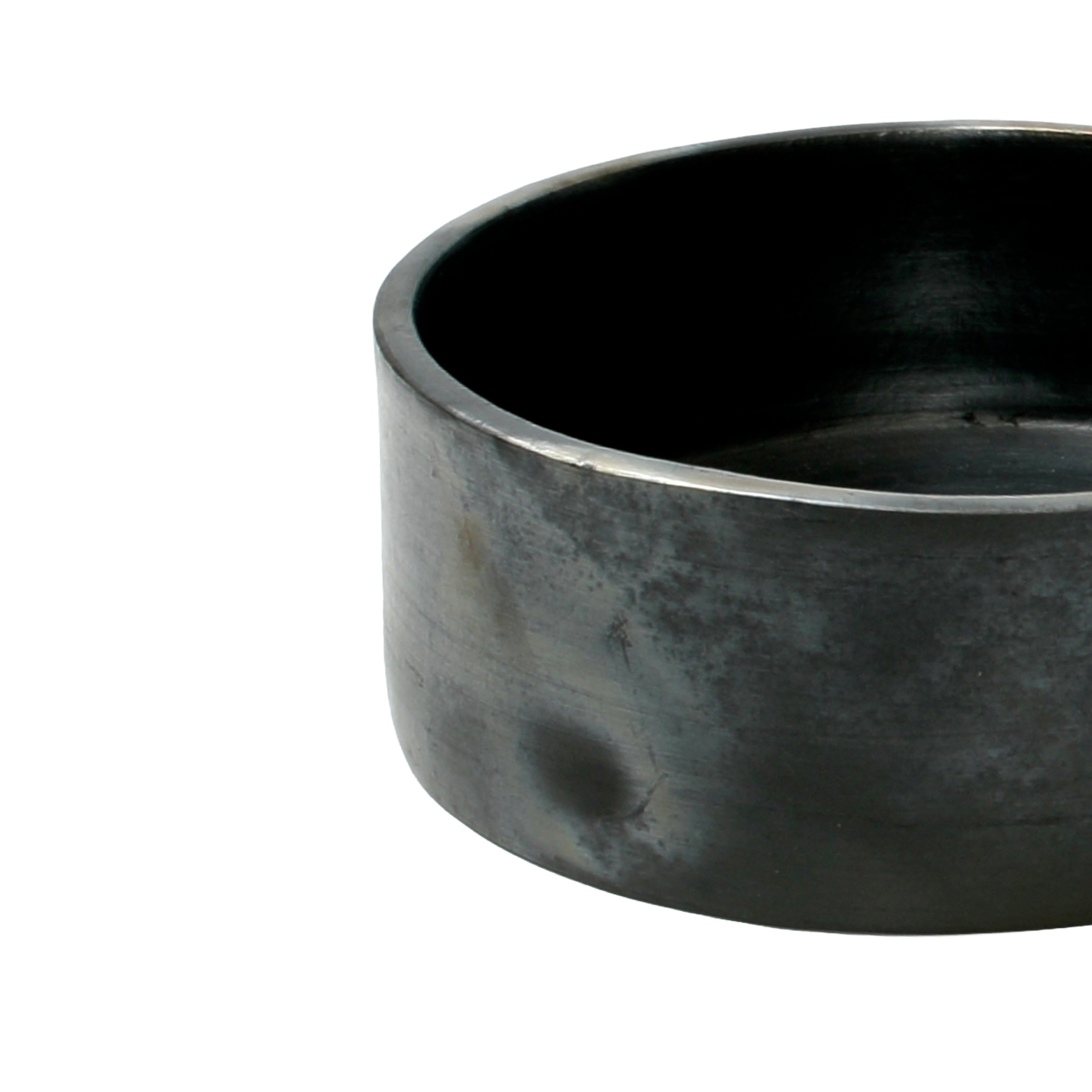 The Burned Cylinder Dish - Black - L – terracotta bowl in black – product view 2