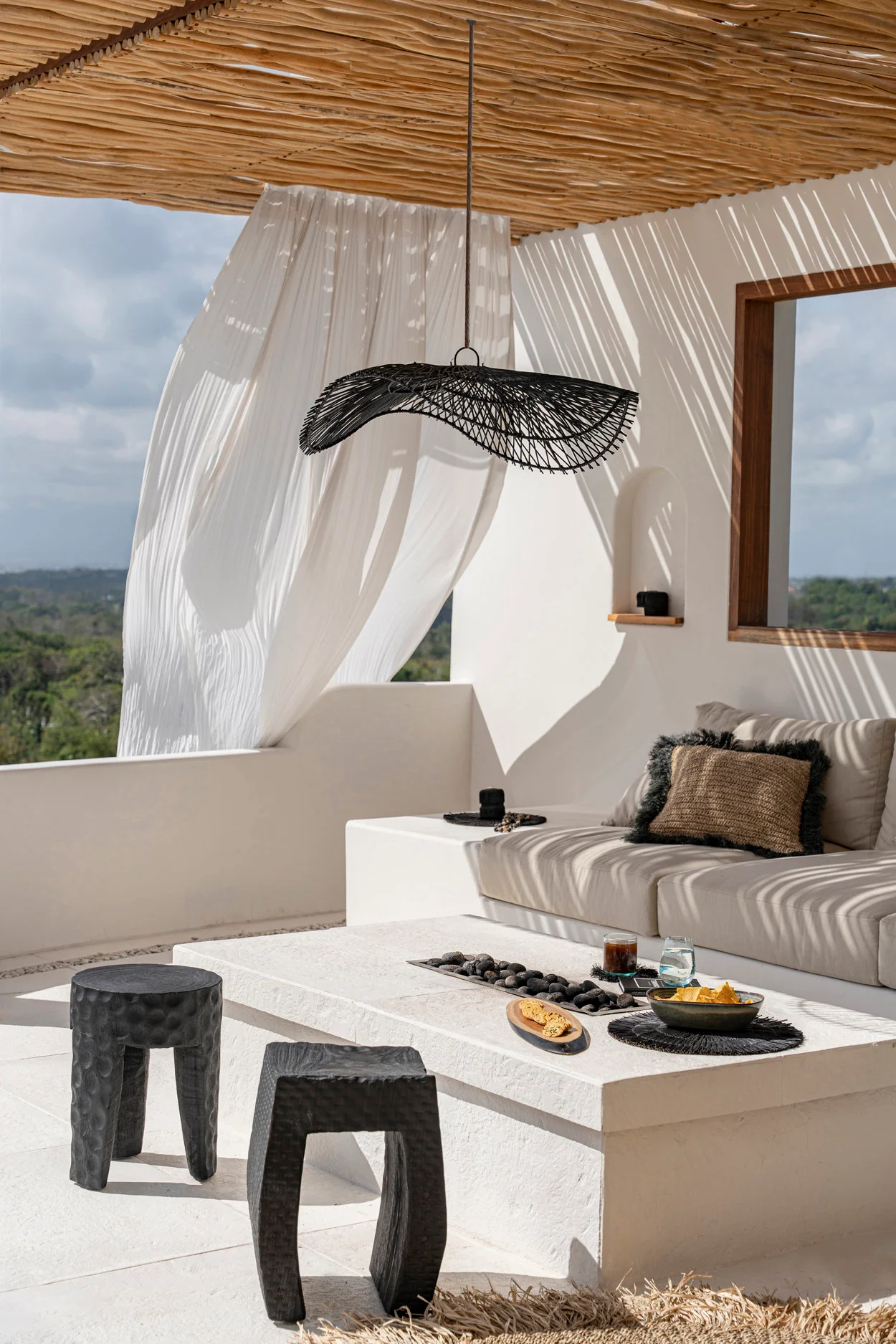Coastal vs Mediterranean Villa vs Boho-Luxury: The 2026 Guide to Choosing the Right Natural Interior Style