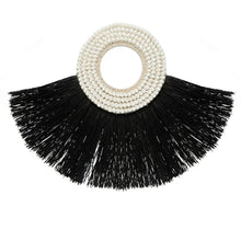 The Shell Alang Alang - Black in grass — handmade luxury wall decoration curated by Laiyahome — view 3