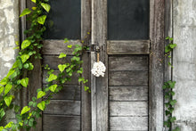 The Kai Shell Keychain - White in seagrass — handmade luxury keychain curated by Laiyahome — view 4