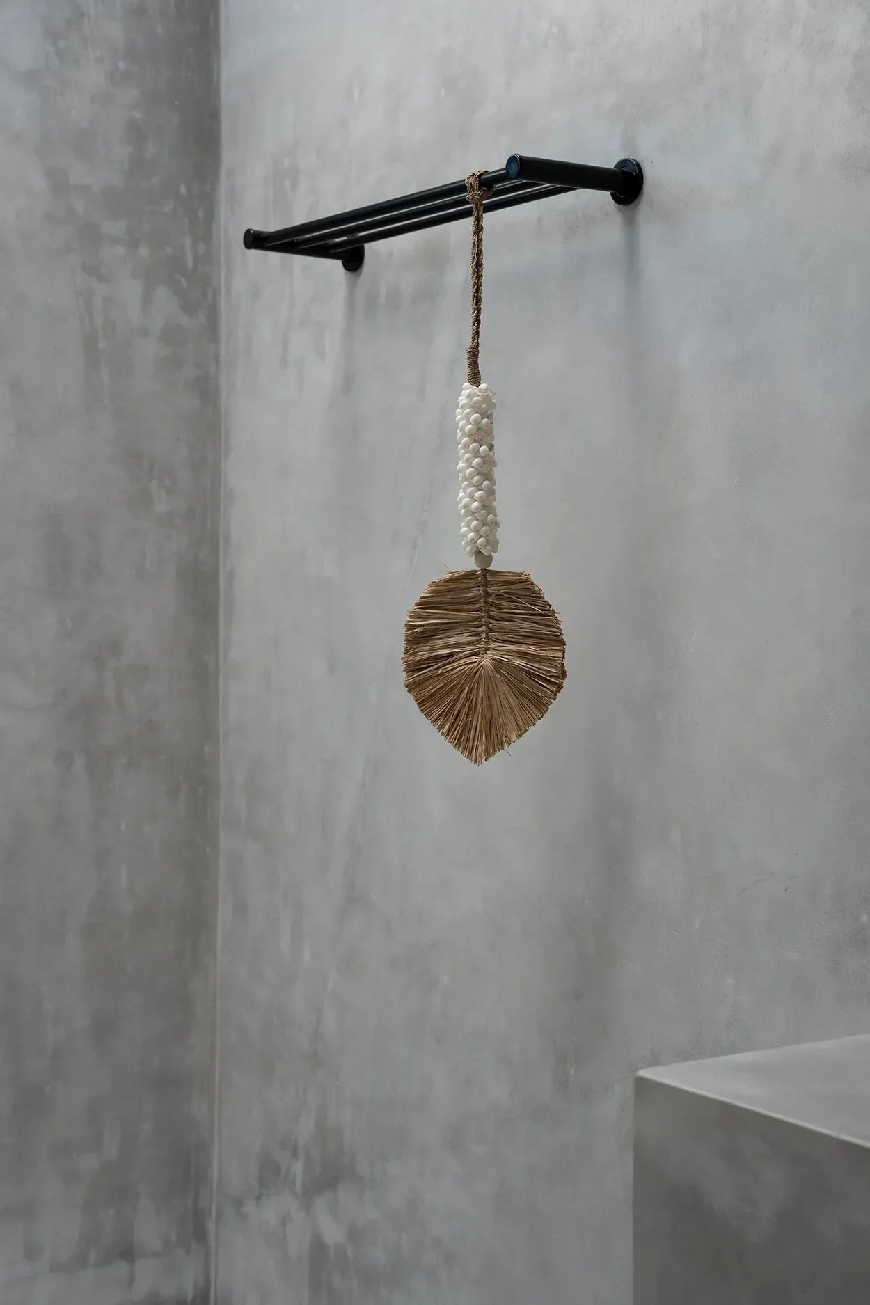 Pompon en coquillage de raphia - Blanc naturel