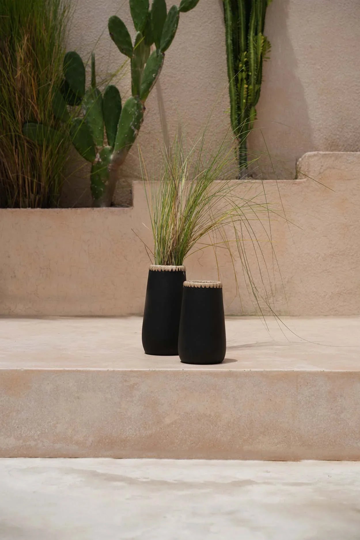 The Sneaky Vase - Black Natural - M in terracotta — handmade luxury vase curated by Laiyahome — view 4
