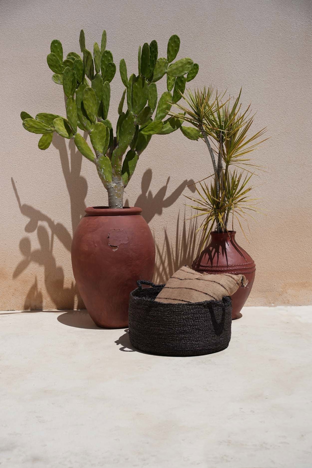 The four hands sneakers - Black - L in seagrass — handmade luxury storage basket curated by Laiyahome — view 4