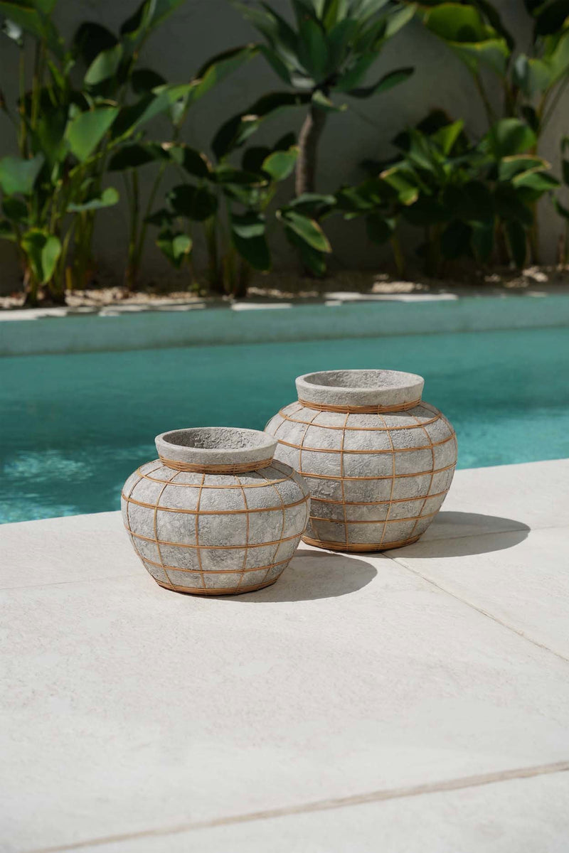 The Belly Vase - Concrete Natural - L in terracotta — handmade luxury vase curated by Laiyahome — view 2
