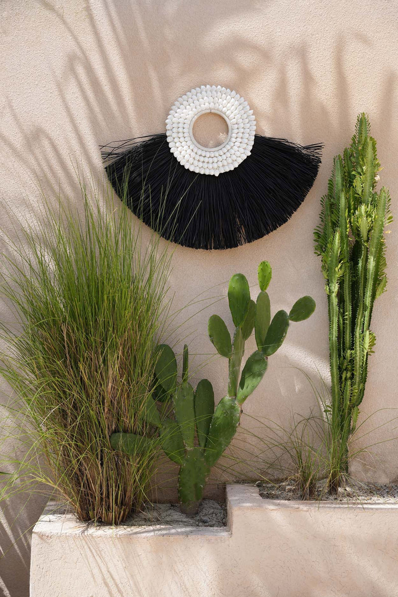 The Shell Alang Alang - Black in grass — handmade luxury wall decoration curated by Laiyahome — view 2