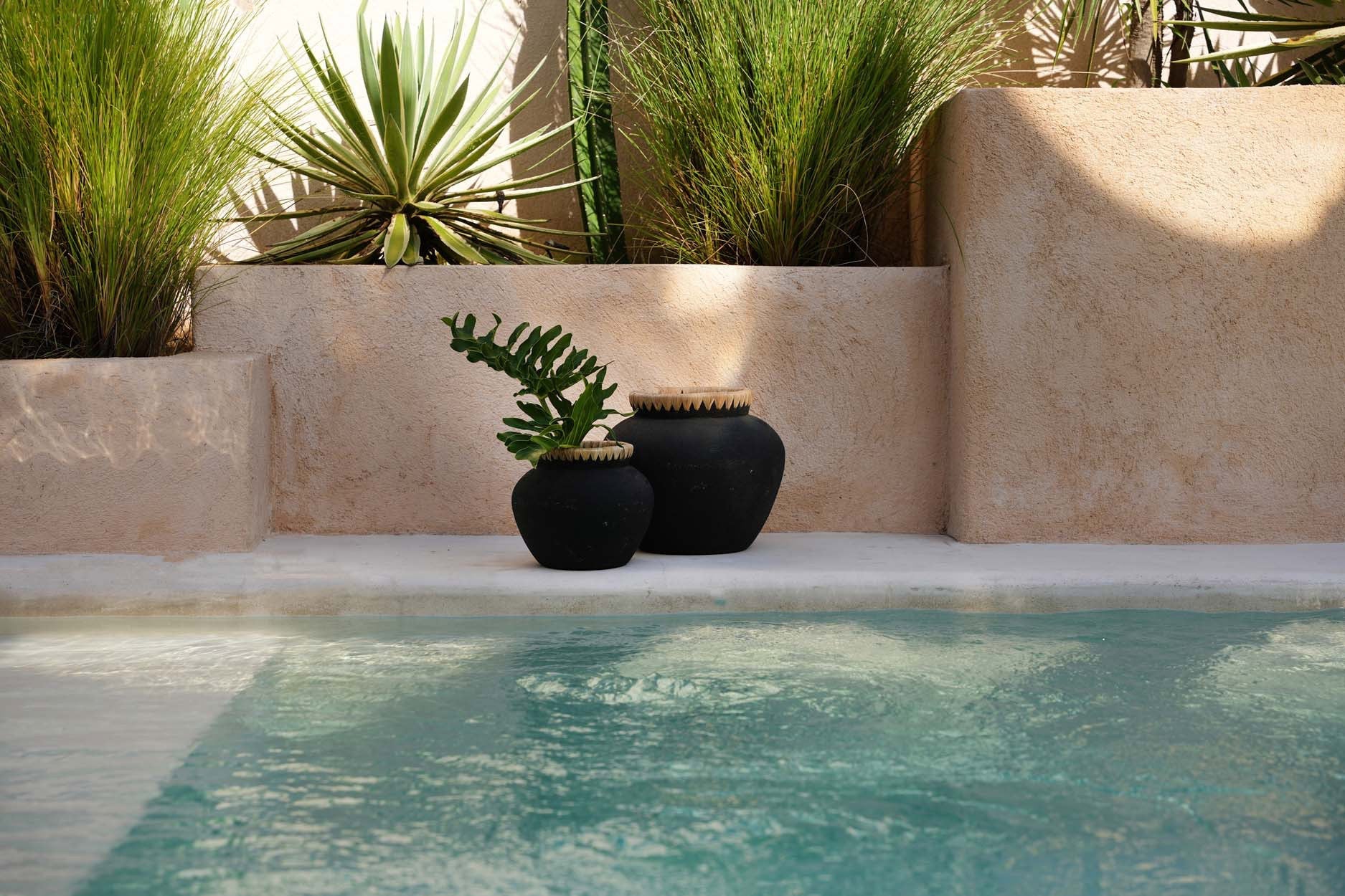 The Styly Vase - Black Natural - S in terracotta — handmade luxury vase curated by Laiyahome — view 2