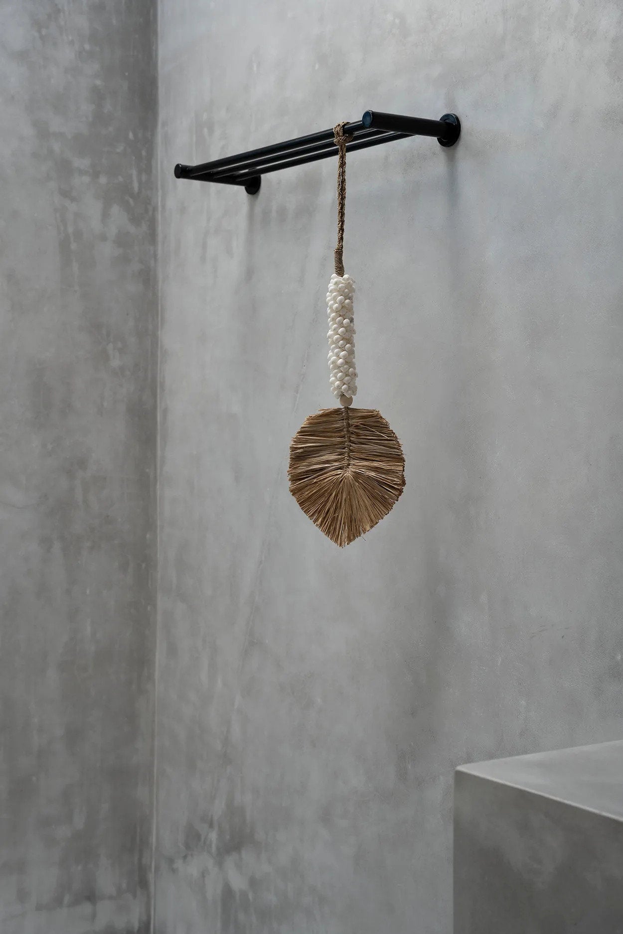 Pompon en coquillage de raphia - Blanc naturel
