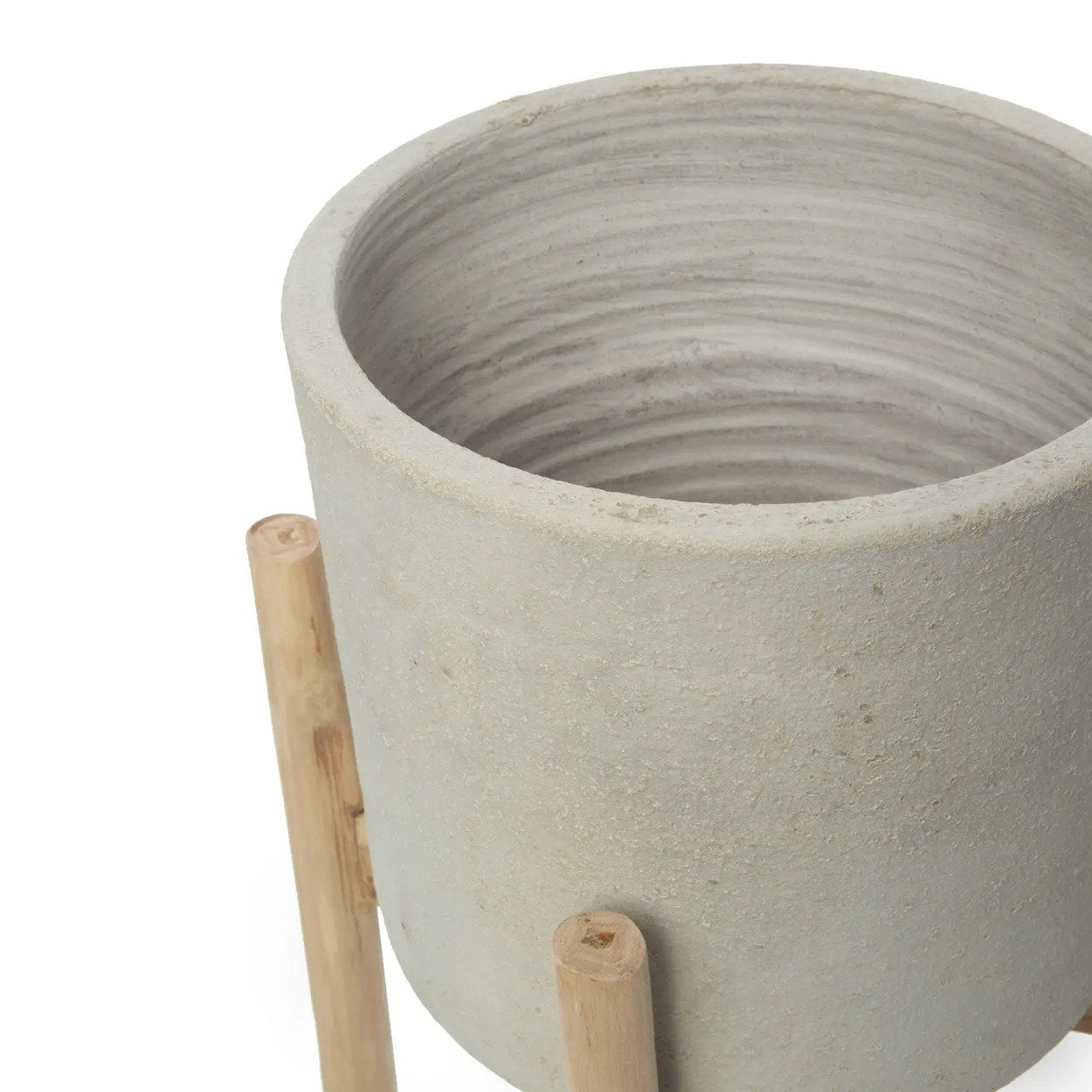 The Chalk Low - Concrete Natural - S in terracotta — handmade luxury planter curated by Laiyahome — view 2