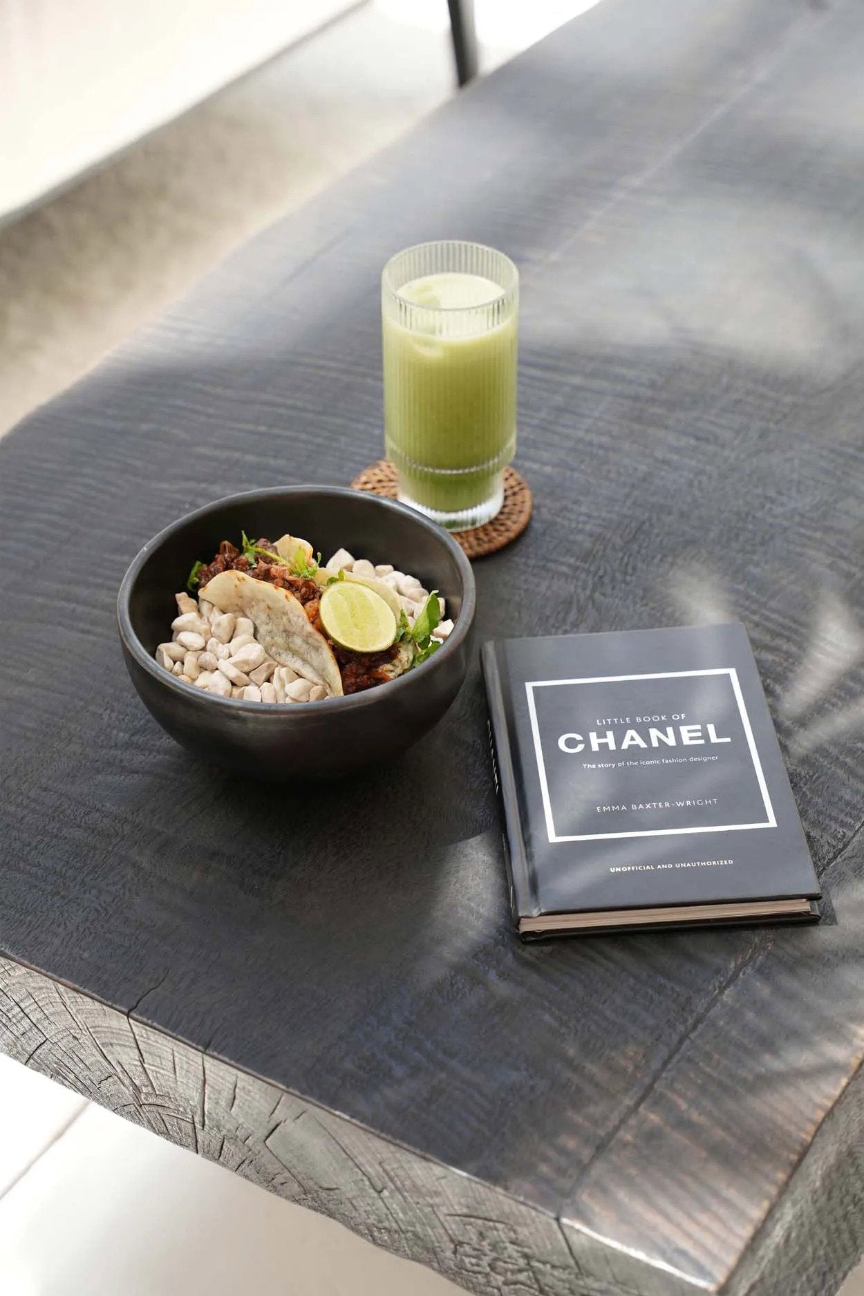 The Burned Bowl - Black - M in terracotta — handmade luxury bowl curated by Laiyahome — view 2