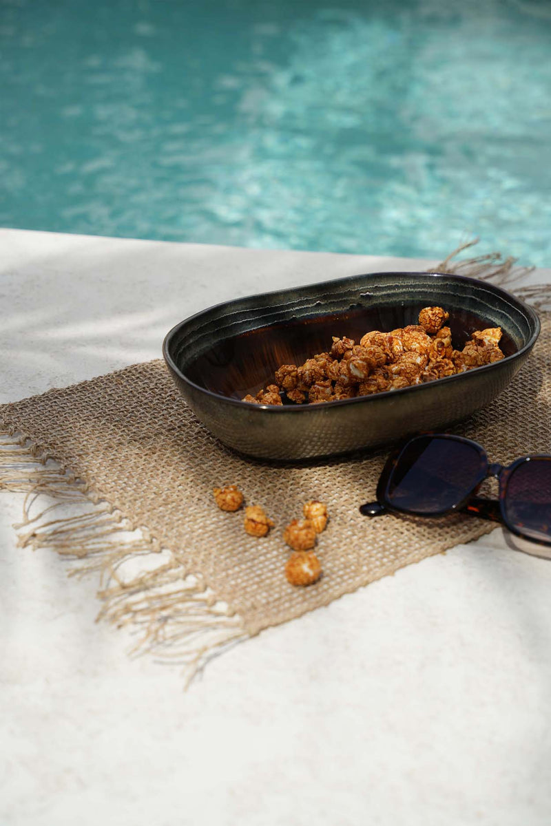 The Comporta Oval Bowl - L – stoneware bowl in multicolour – product view 2