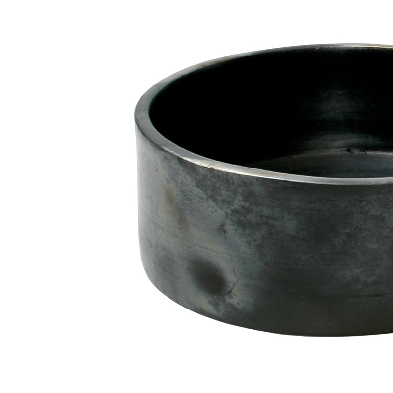 The Burned Cylinder Dish - Black - L – terracotta bowl in black – product view 2