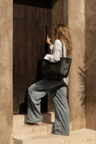 The Execu-Shopper - Black