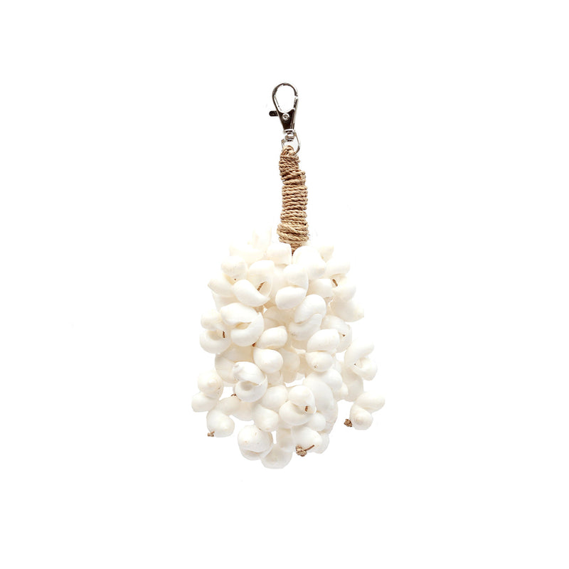 The Kai Shell Keychain - White in seagrass — handmade luxury keychain curated by Laiyahome