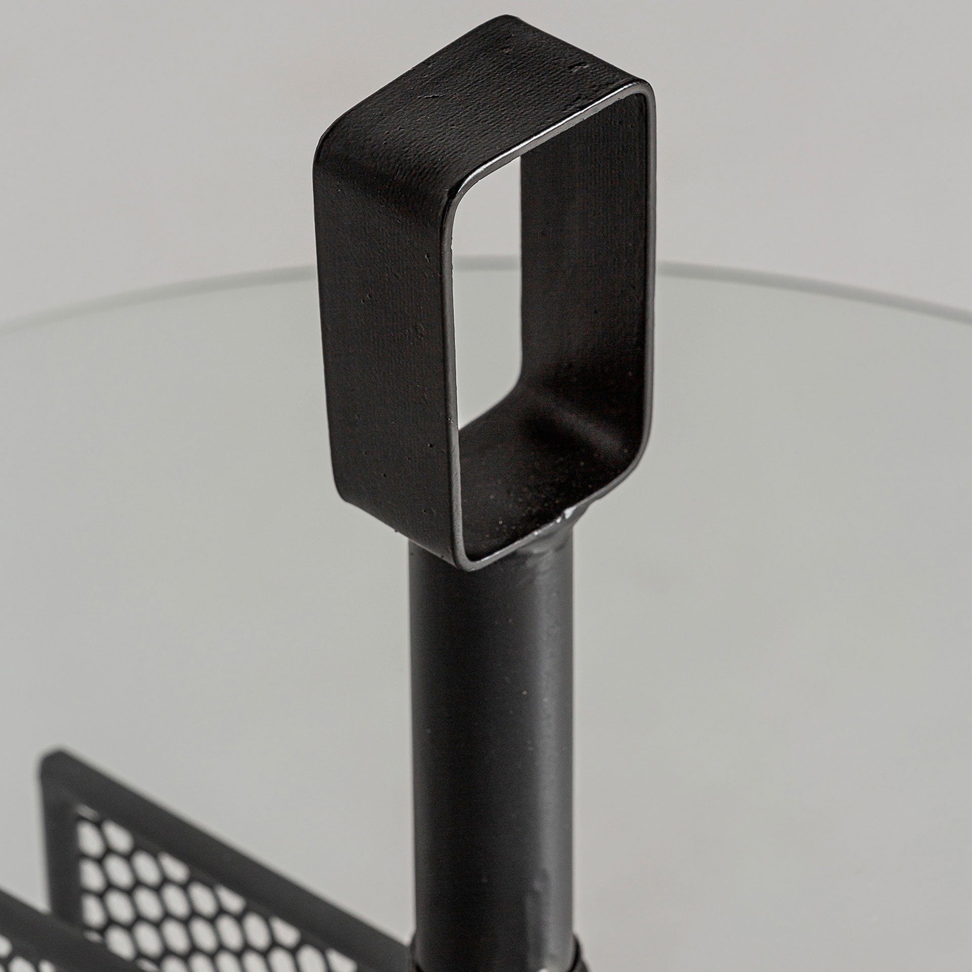 The Fussen Side Table — Art Deco side table in solid iron from Laiyahome