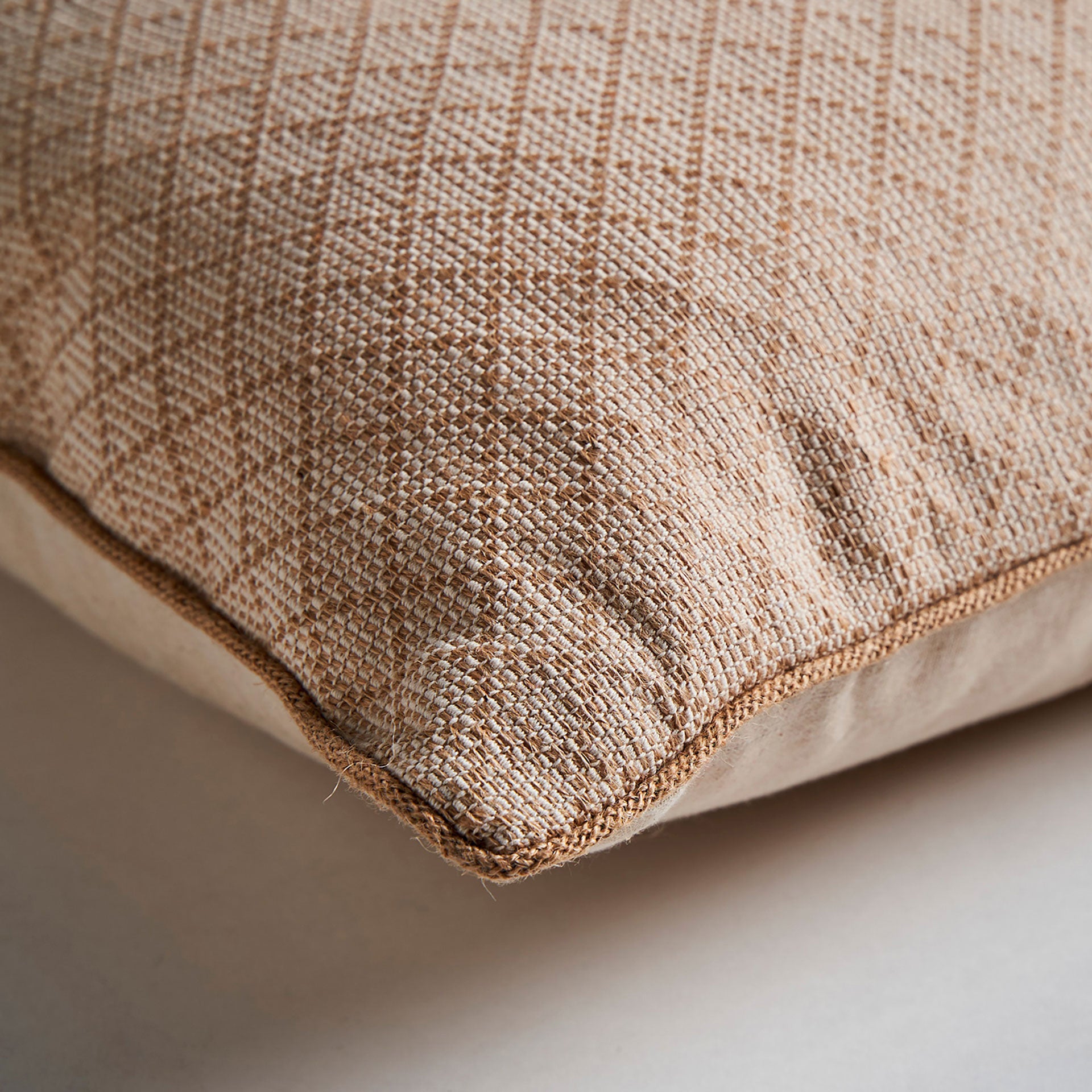 The Kellier Cushion — contemporary cushion in natural jute from Laiyahome