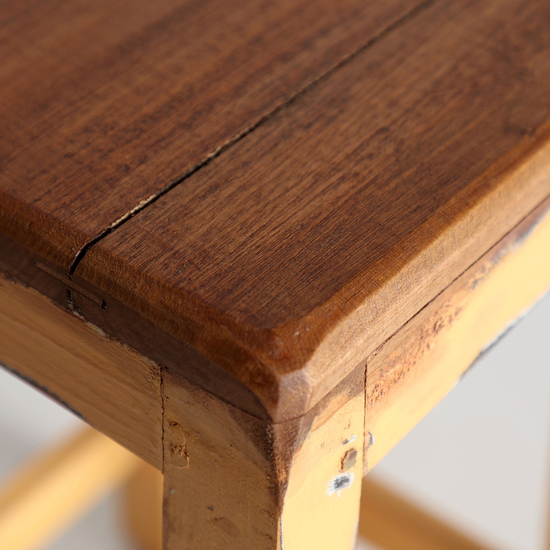 The Sauris Footrest — global-modern pouffe in mahogany wood from Laiyahome