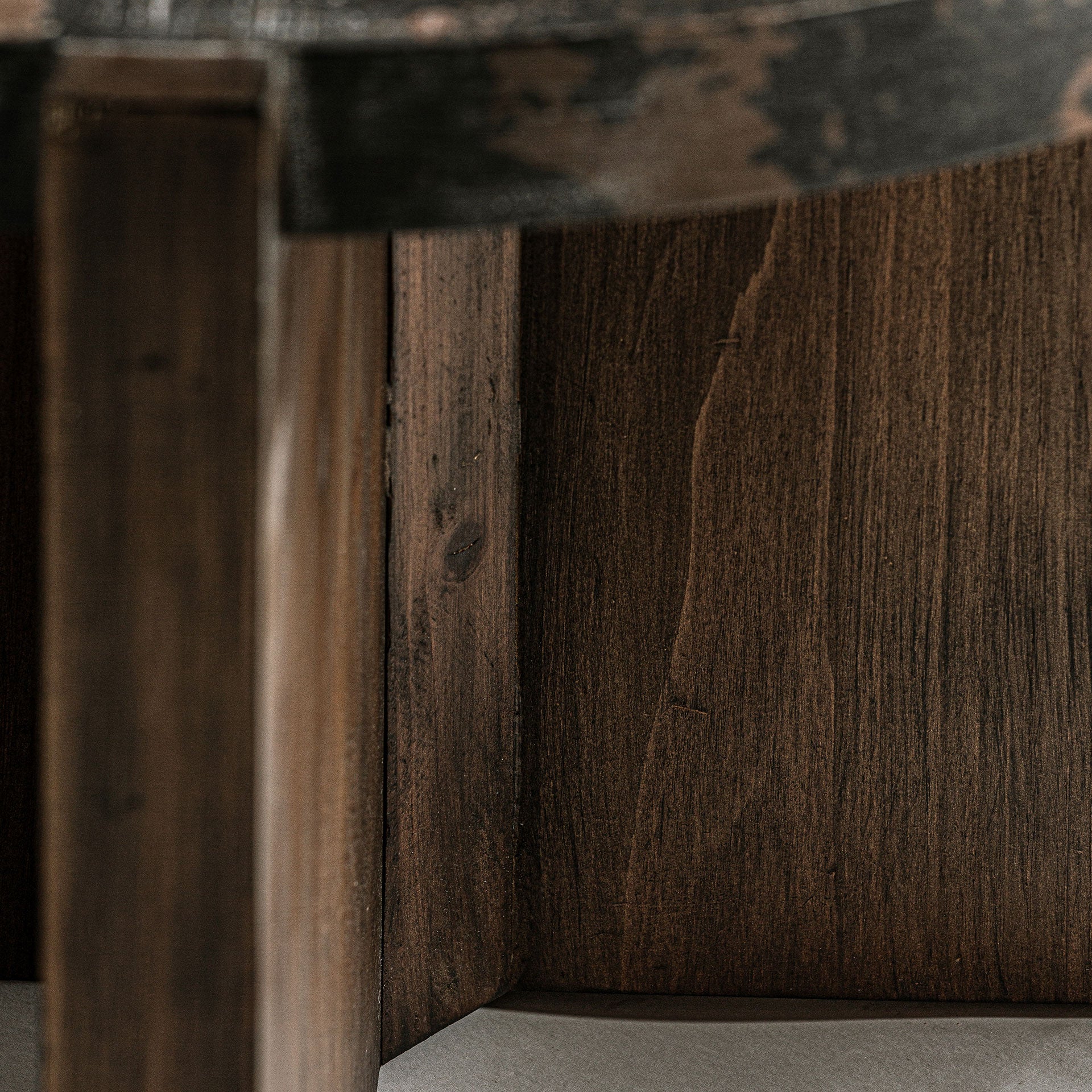 The Bansat Coffee Table — colonial-modern coffee table in engineered wood with veneer finish from Laiyahome