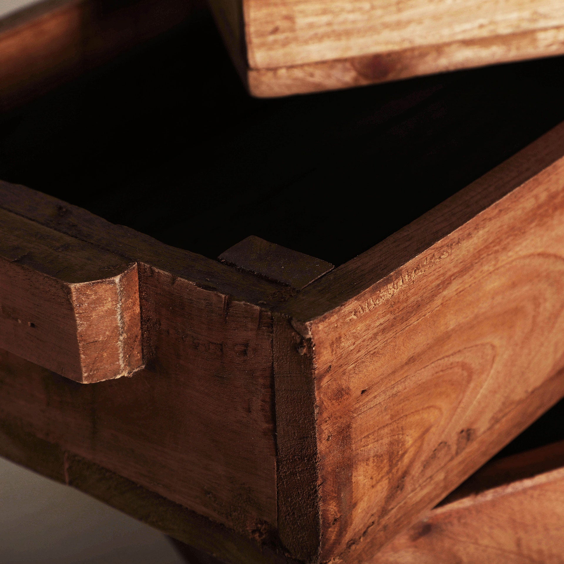 The Akviran Box (Set of 3) — global-modern decorative box in mahogany wood from Laiyahome