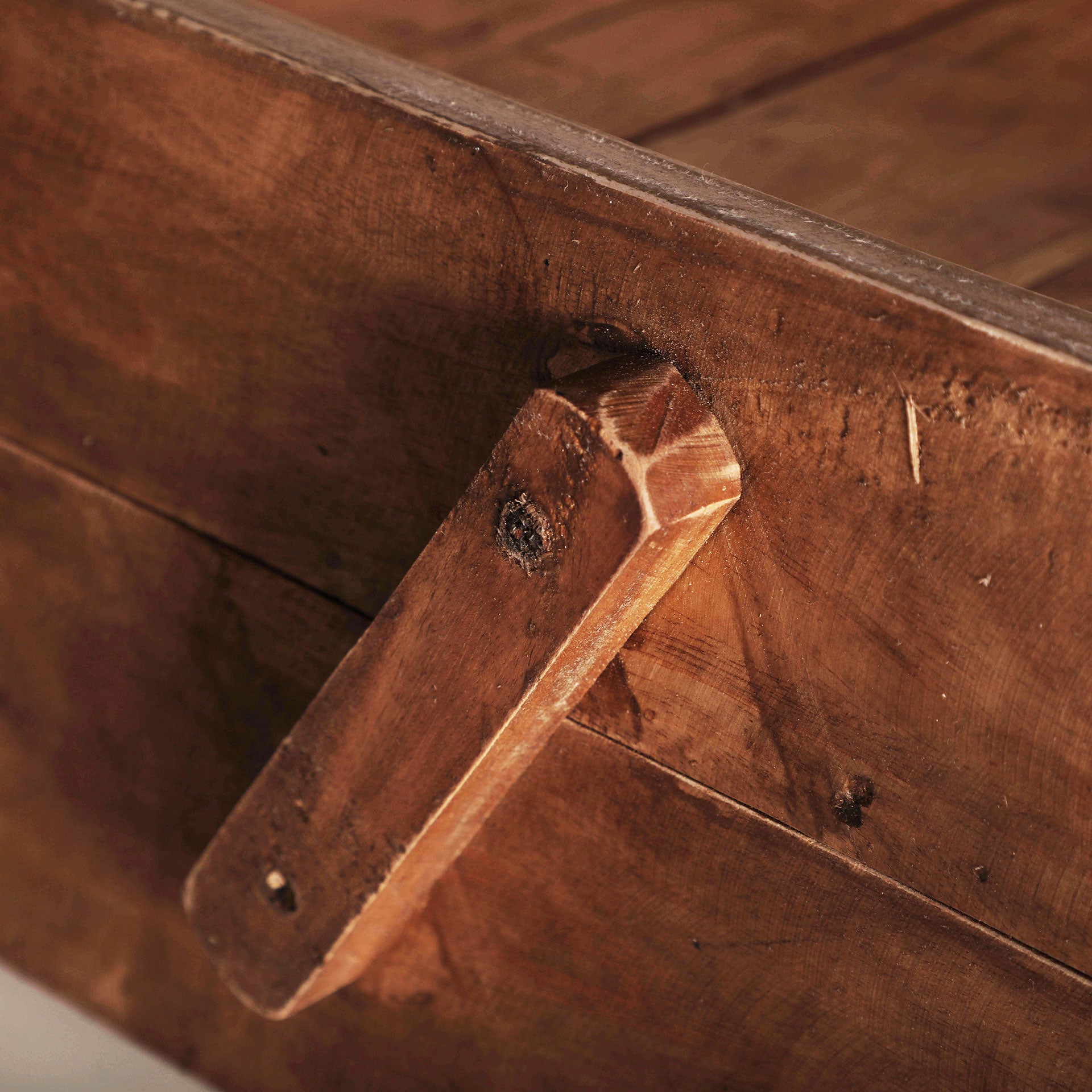 The Akviran Box — global-modern decorative box in mahogany wood from Laiyahome