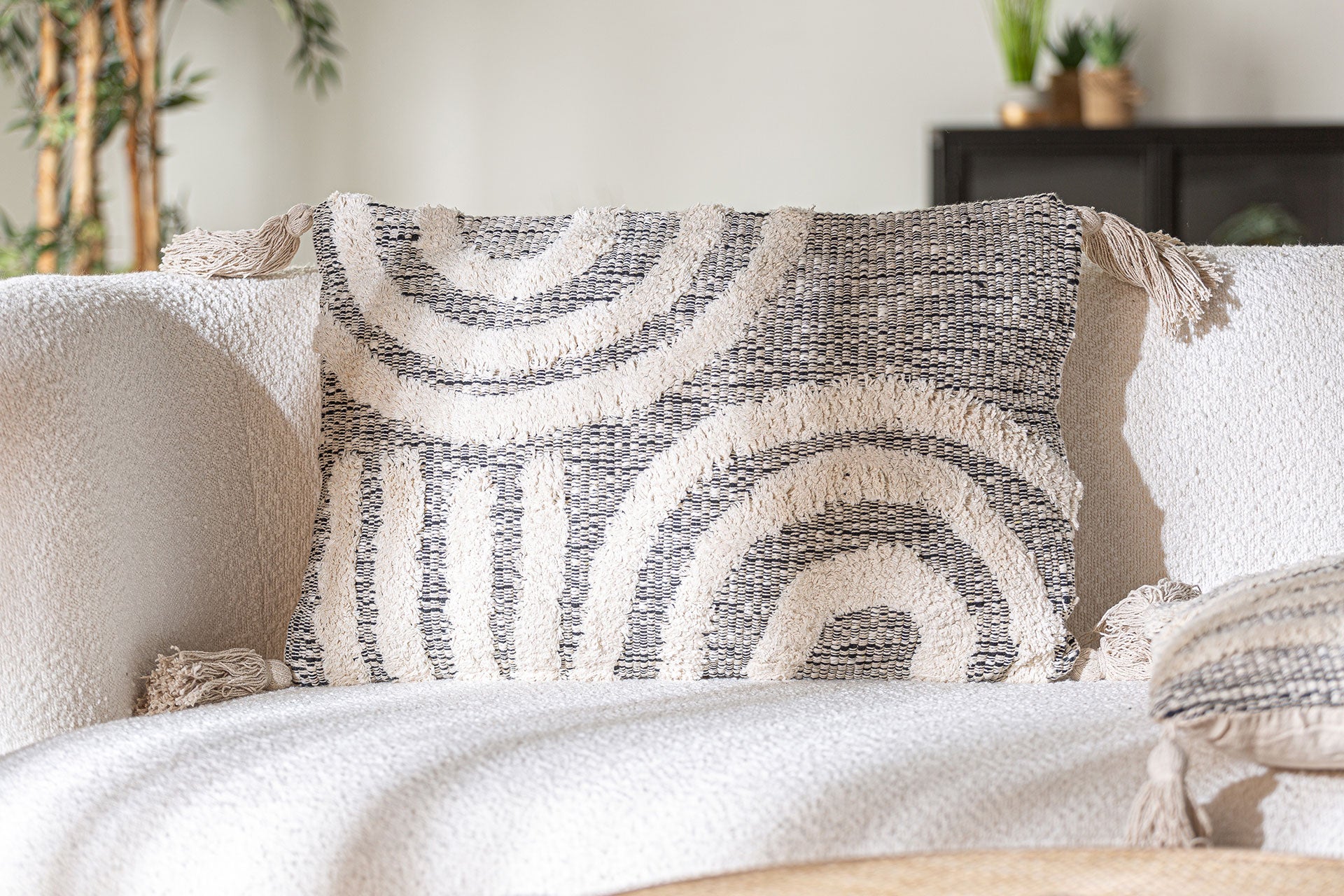 The Anya Cushion — vintage-modern cushion in natural cotton from Laiyahome