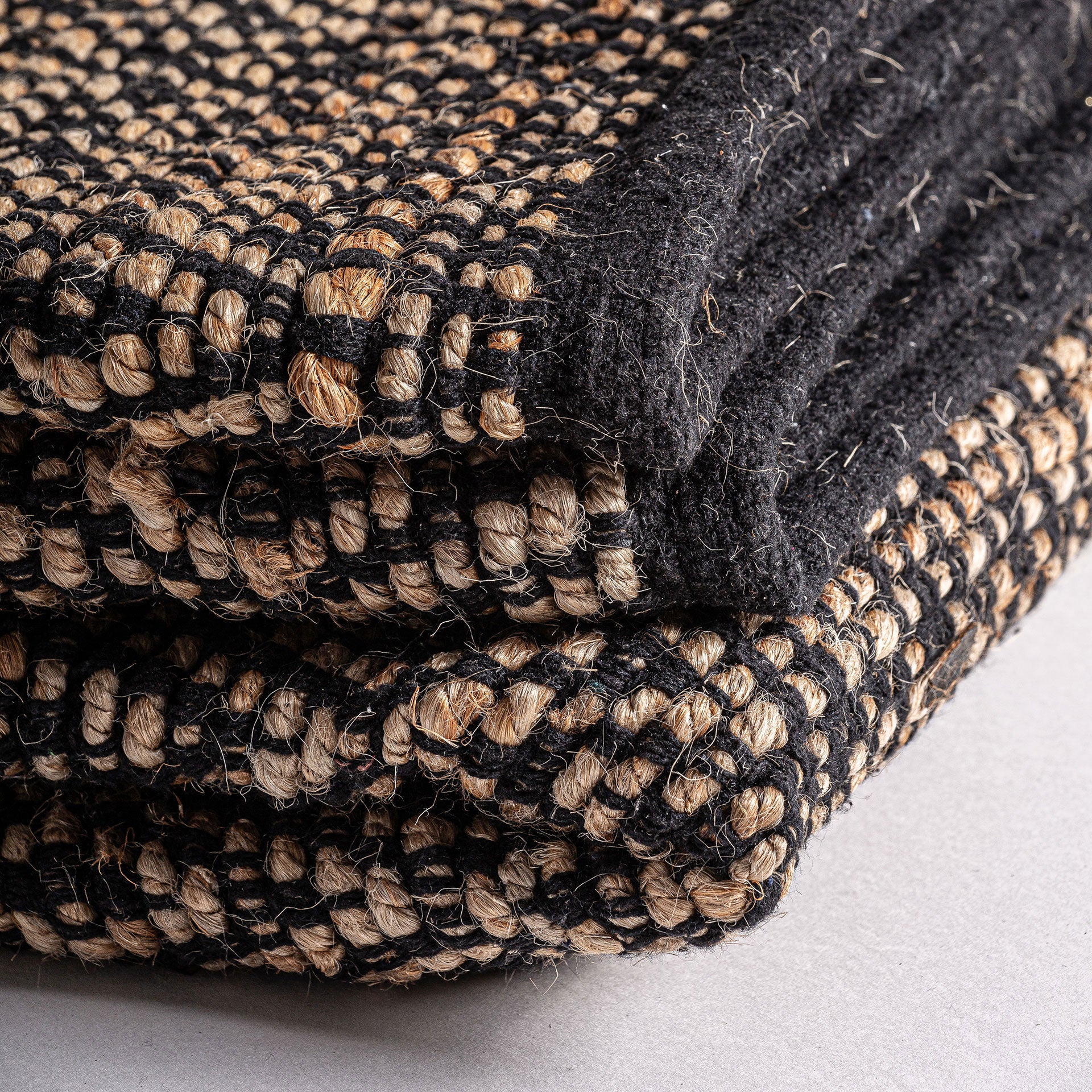 The Elara Carpet — vintage rug in natural jute from Laiyahome