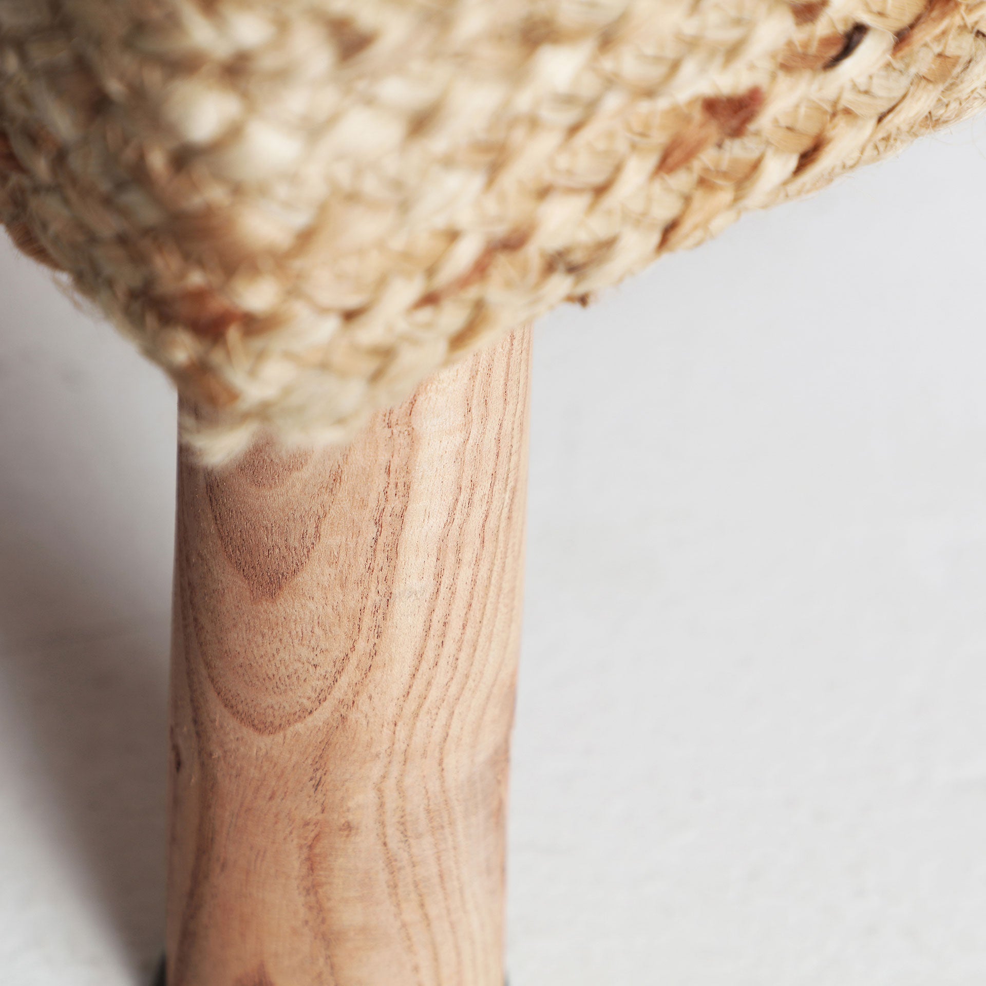 The Thiesi Footrest — boho-modern pouffe in natural jute from Laiyahome