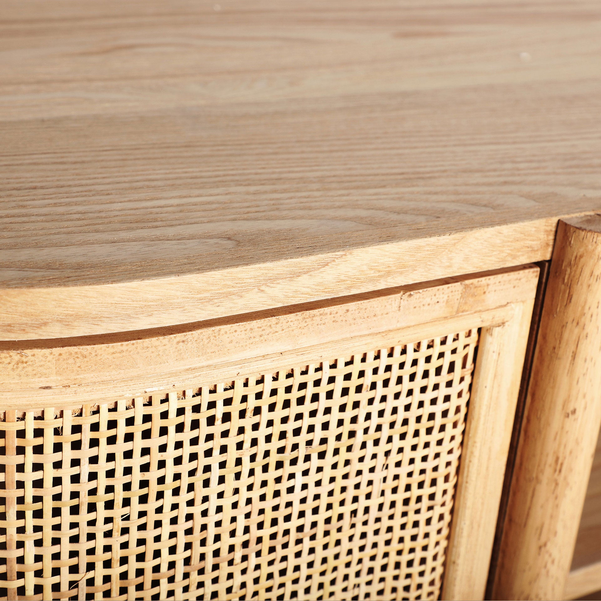 The Ikla Tv Stand — Scandinavian media console in engineered wood with veneer finish from Laiyahome