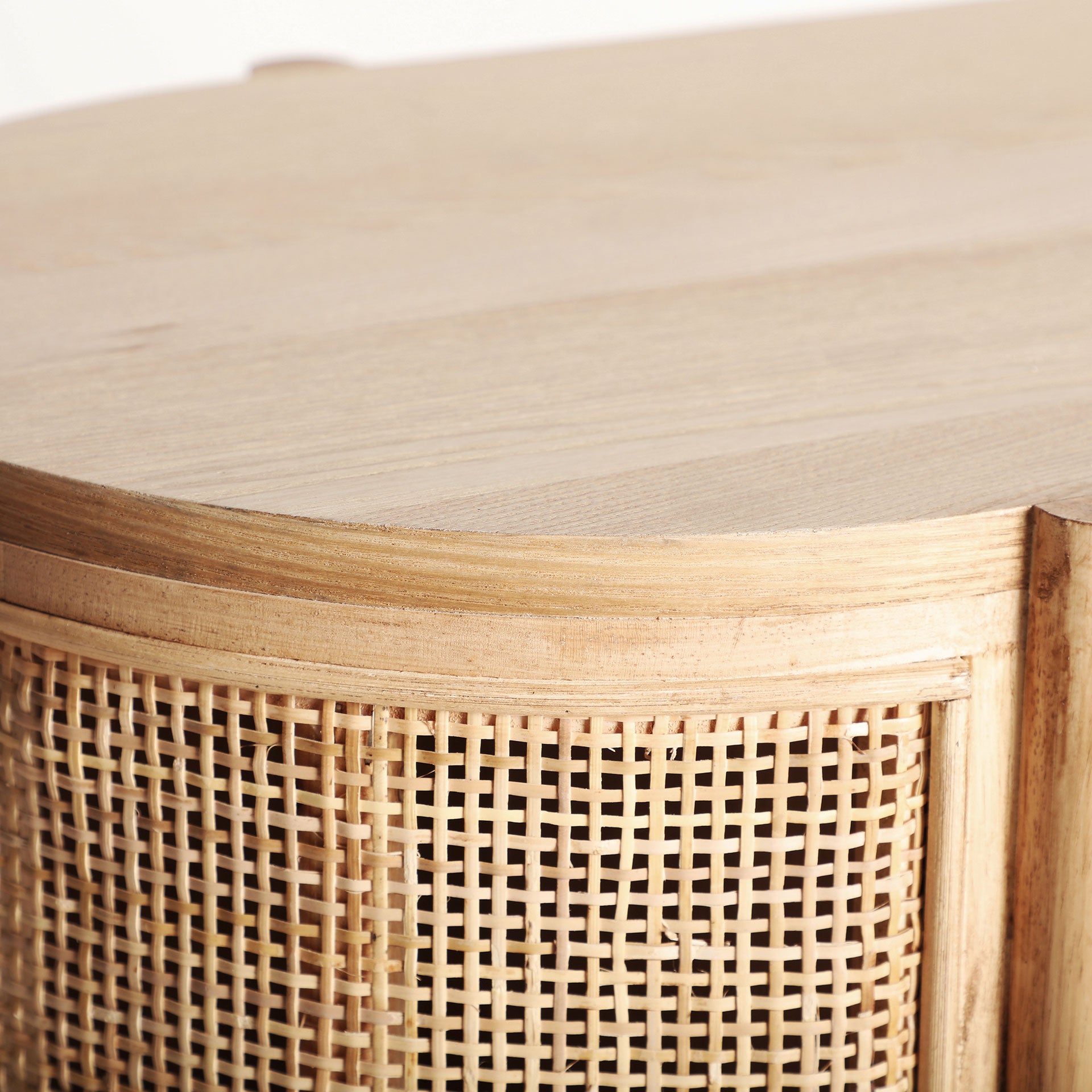 The Ikla Chest Of Drawers — Scandinavian chest of drawers in engineered wood with veneer finish from Laiyahome
