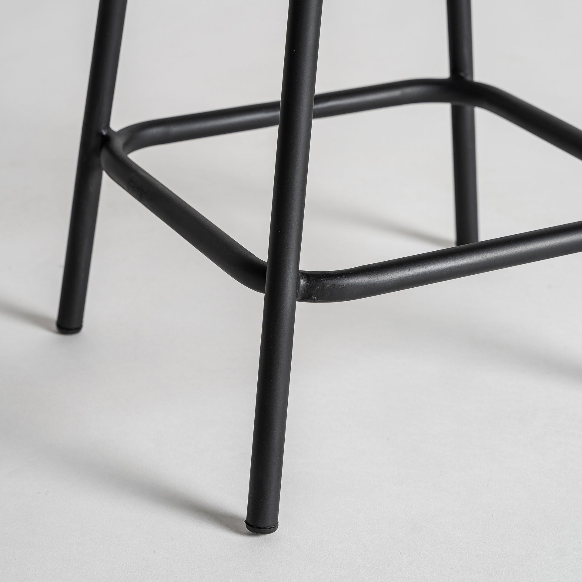 The Chaepe Stool — vintage pouffe in natural leather from Laiyahome