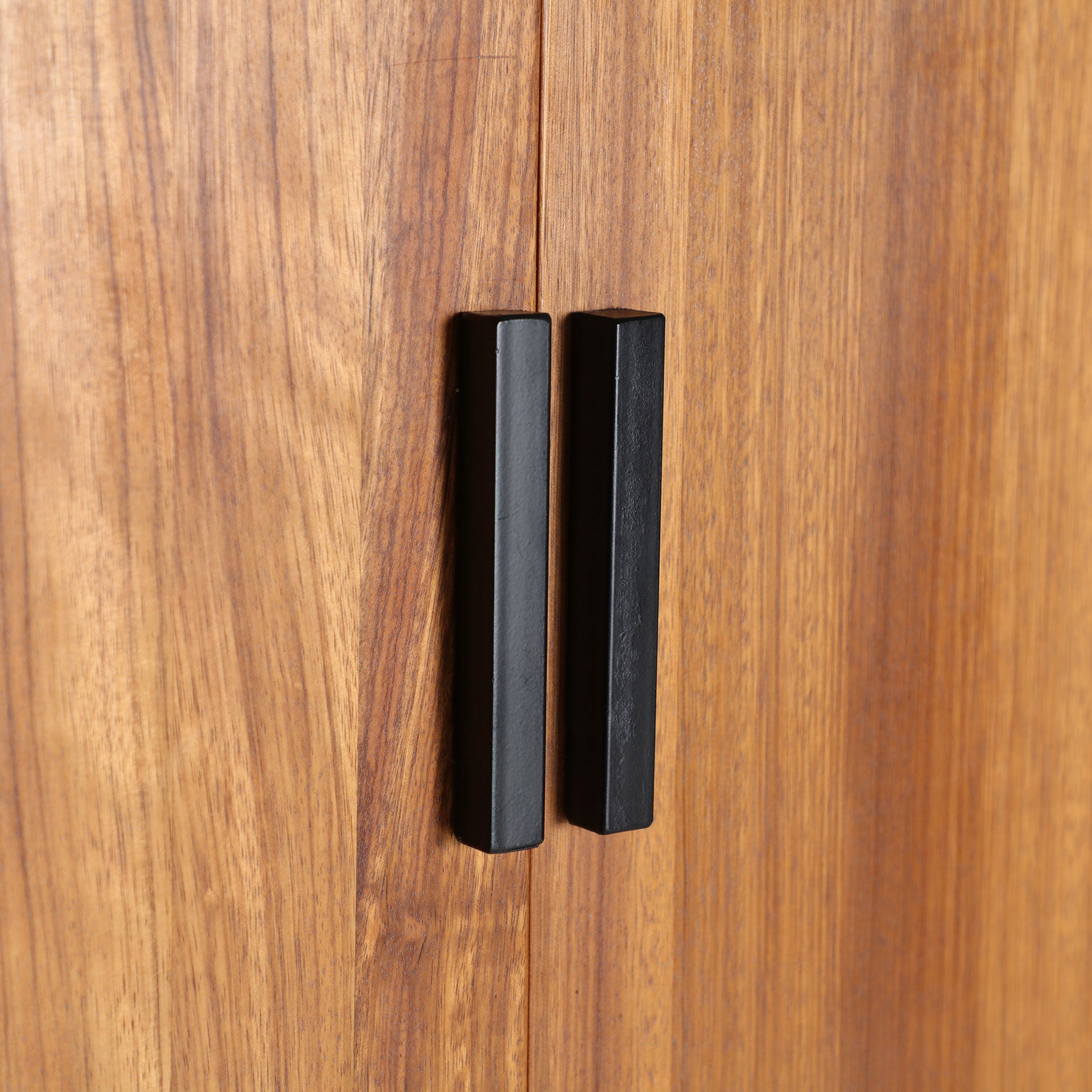 The Lauris Wardrobe — Scandinavian cabinet in solid fir wood from Laiyahome