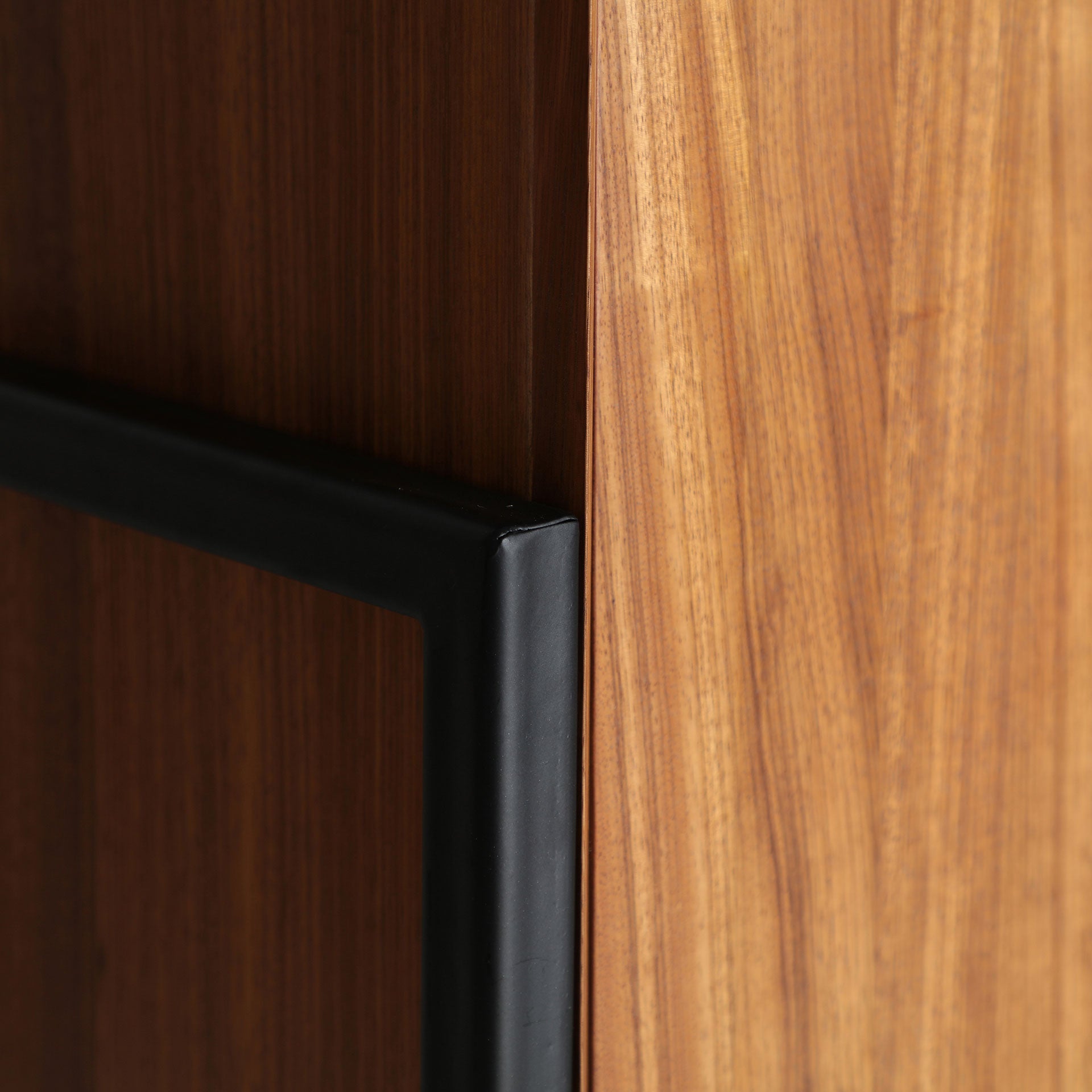 The Lauris Wardrobe — Scandinavian cabinet in solid fir wood from Laiyahome