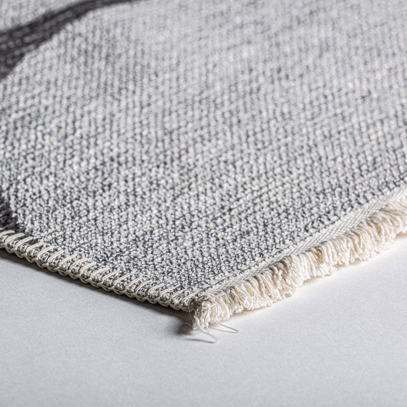 The Camila Carpet — contemporary rug in high-performance polyester from Laiyahome