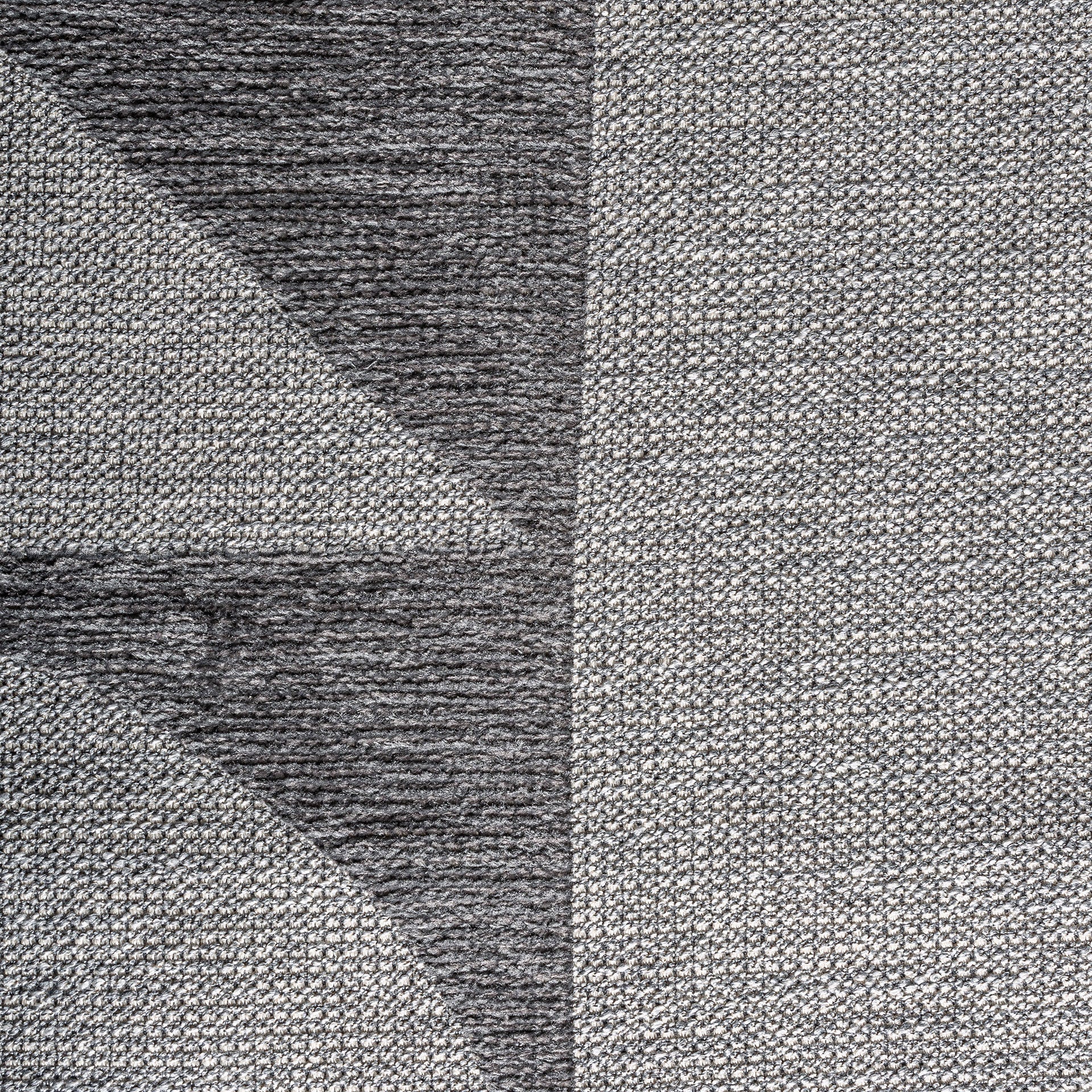 The Camila Carpet — contemporary rug in high-performance polyester from Laiyahome