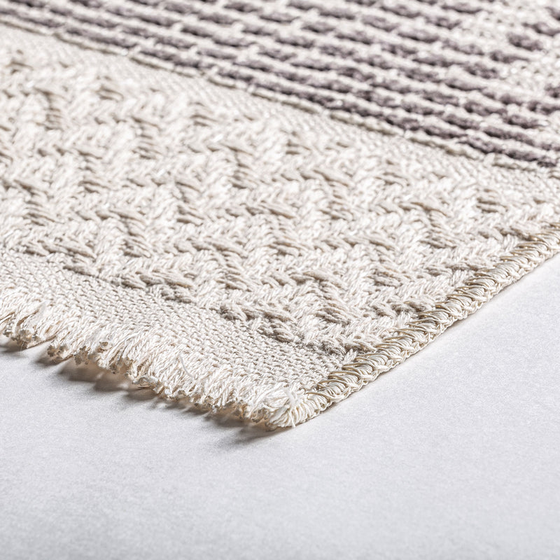 The Pamela Carpet — contemporary rug in high-performance polyester from Laiyahome