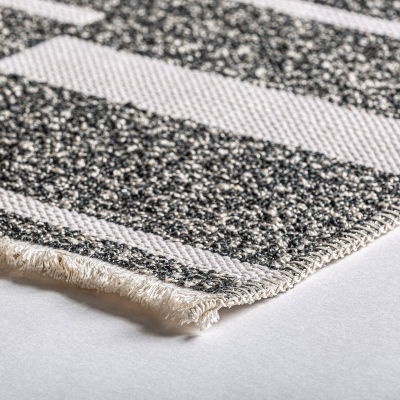 The Celia Carpet — contemporary rug in high-performance polyester from Laiyahome