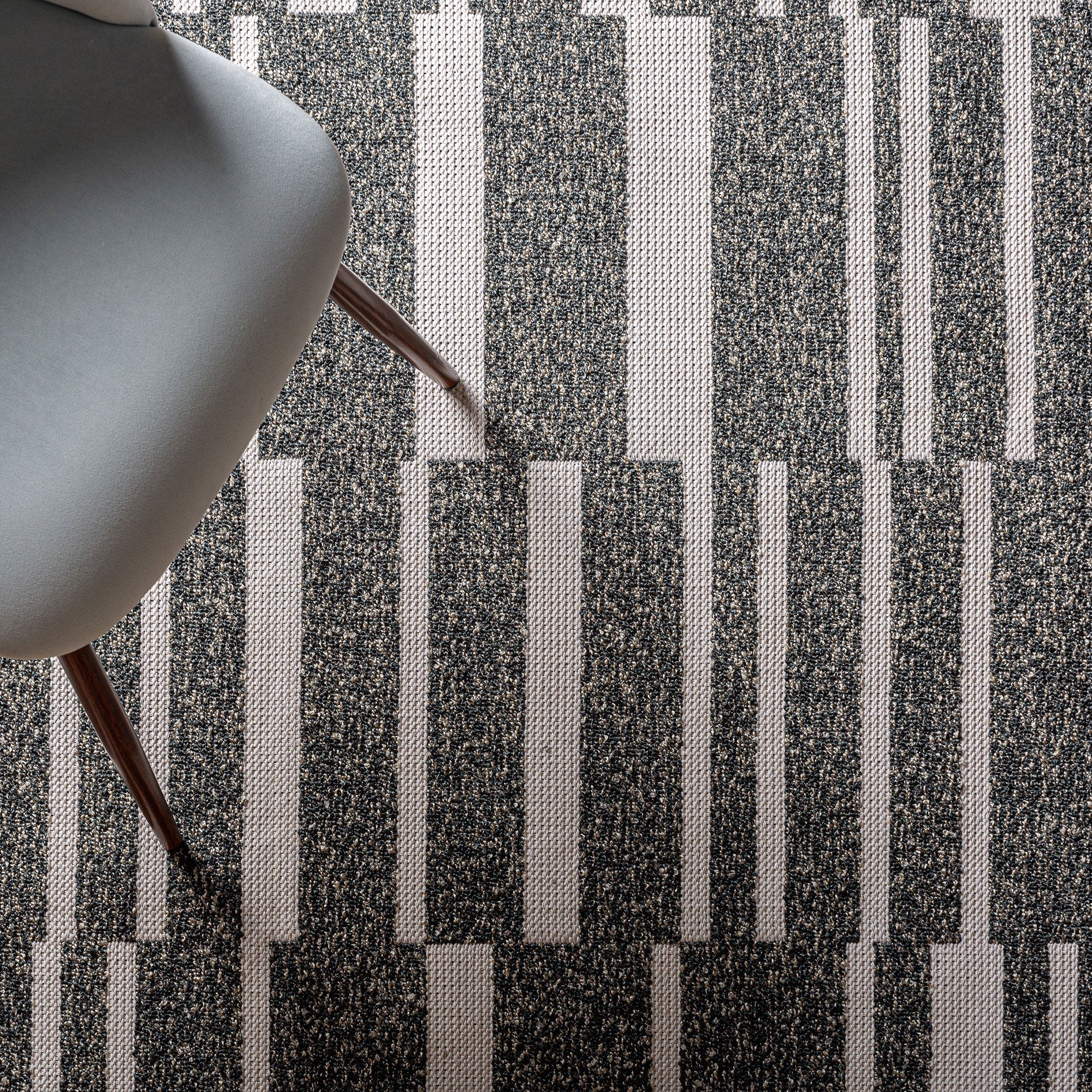 The Celia Carpet — contemporary rug in high-performance polyester from Laiyahome