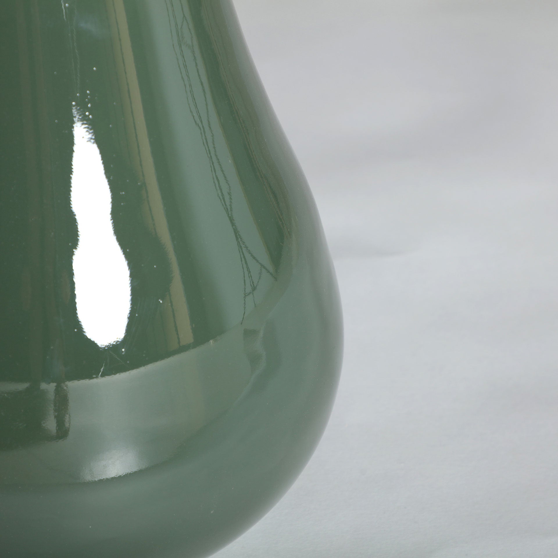 ESPERANZA VASE in a modern interior setting