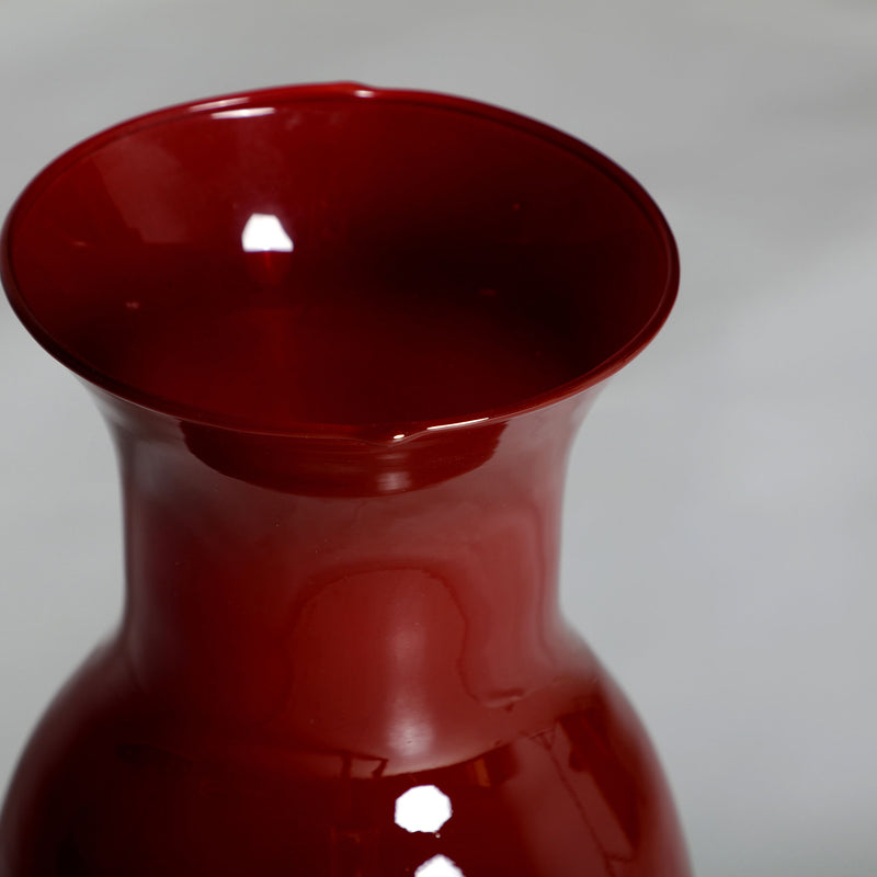 ARITZ VASE in a modern interior setting