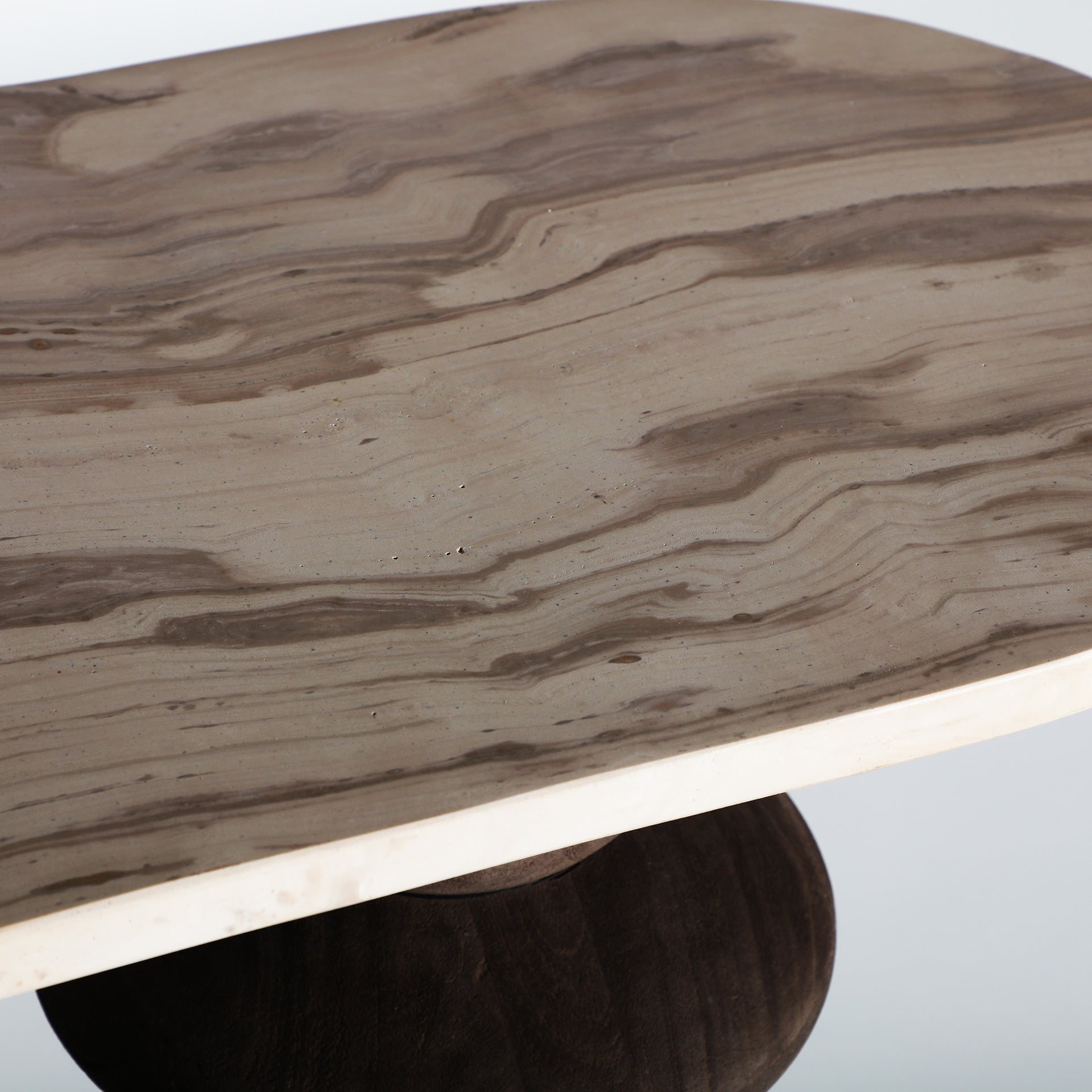The Vrads Console Table — contemporary console table in solid mango wood from Laiyahome