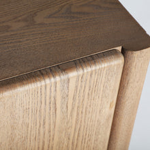 BUSK TV STAND — Laiyahome