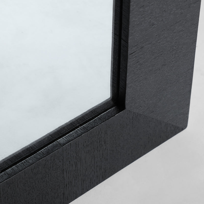 KILDE MIRROR in a modern interior setting