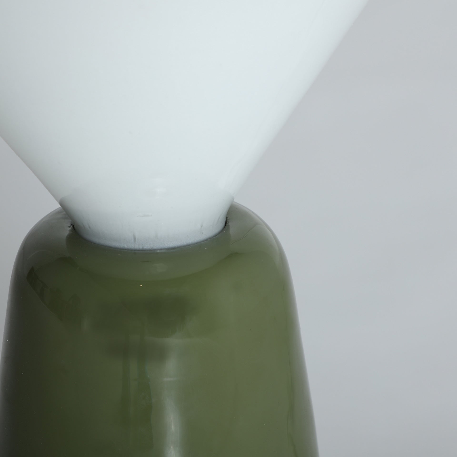 The Montalcino Table Lamp — modern table lamp in solid iron from Laiyahome
