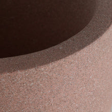 The Nivor Plant Pot — contemporary planter in high-grade polyresin from Laiyahome