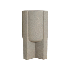 The Lunor Plant Pot — contemporary planter in high-grade polyresin from Laiyahome