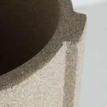 The Lunor Plant Pot — contemporary planter in high-grade polyresin from Laiyahome
