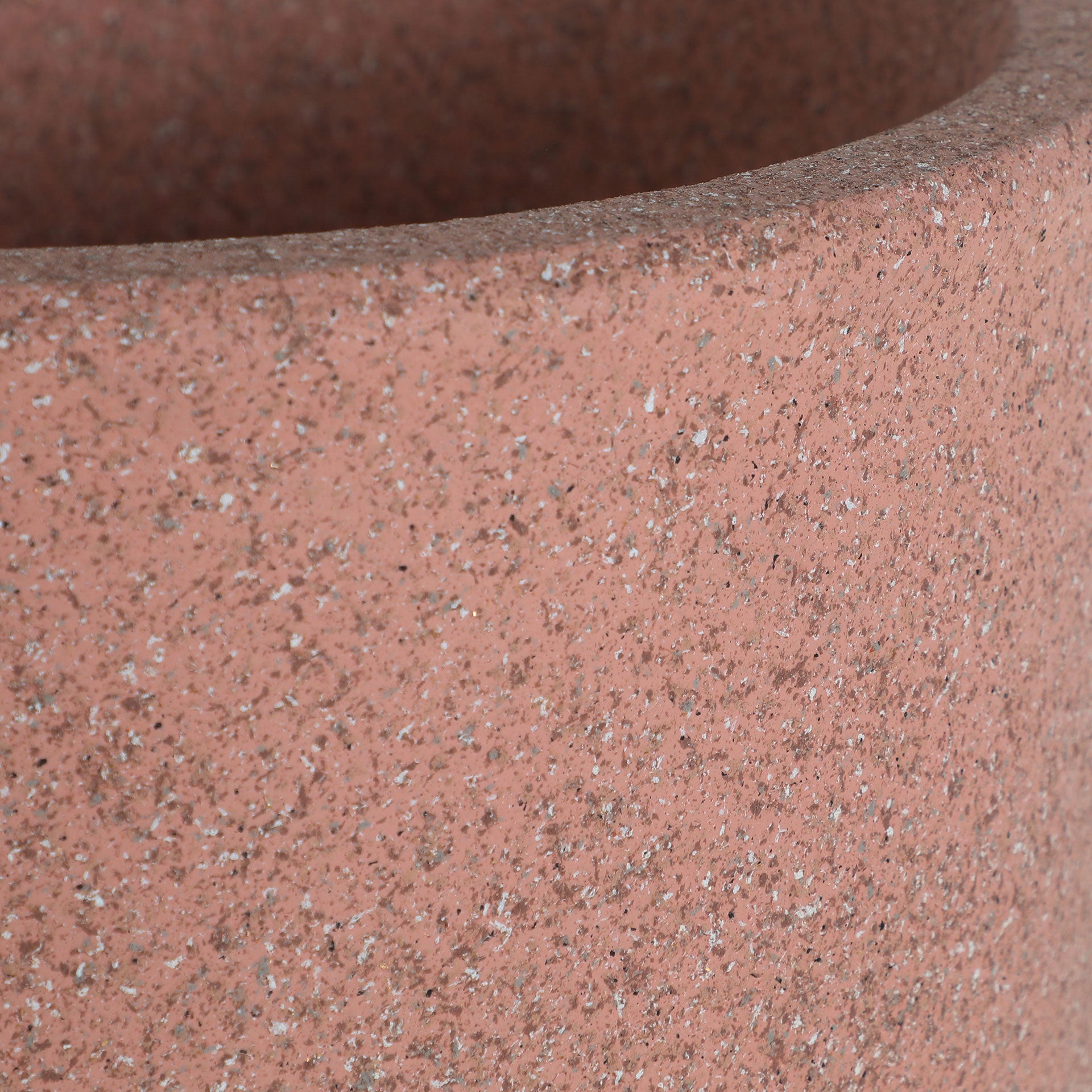 The Nivor Plant Pot — contemporary planter in high-grade polyresin from Laiyahome