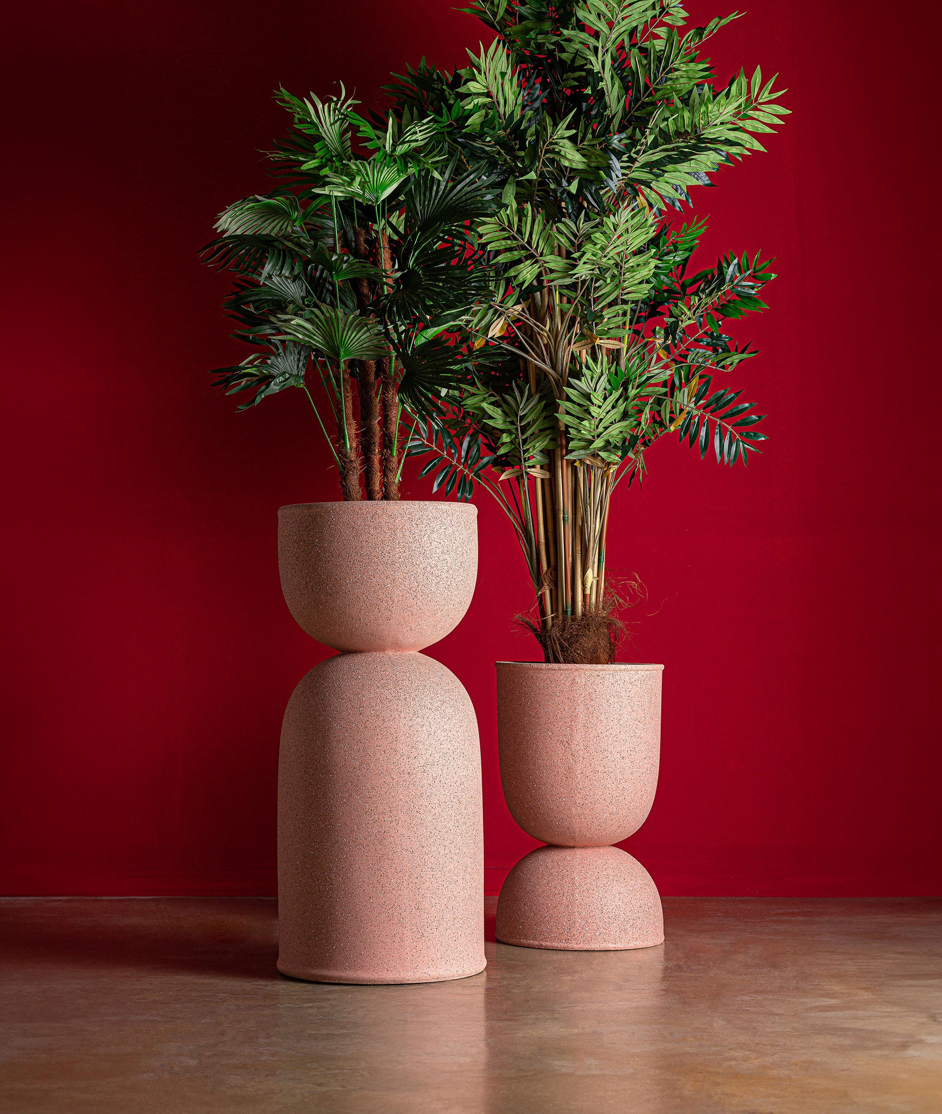 The Nivor Plant Pot — contemporary planter in high-grade polyresin from Laiyahome
