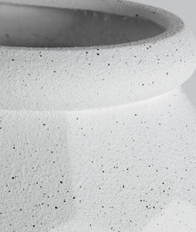 The Elmur Plant Pot — contemporary planter in high-grade polyresin from Laiyahome