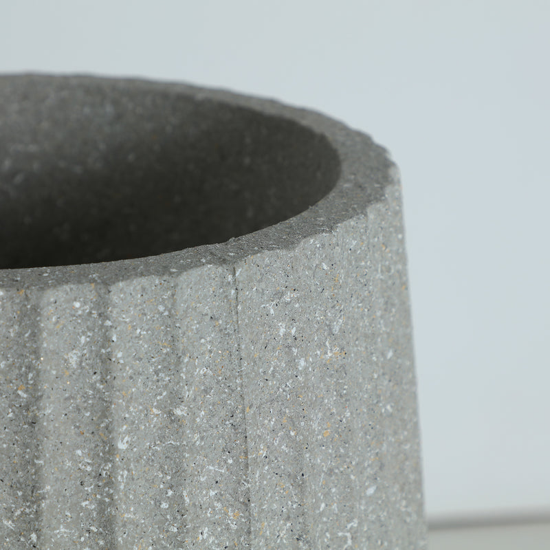 The Sanden Plant Pot — contemporary planter in high-grade polyresin from Laiyahome