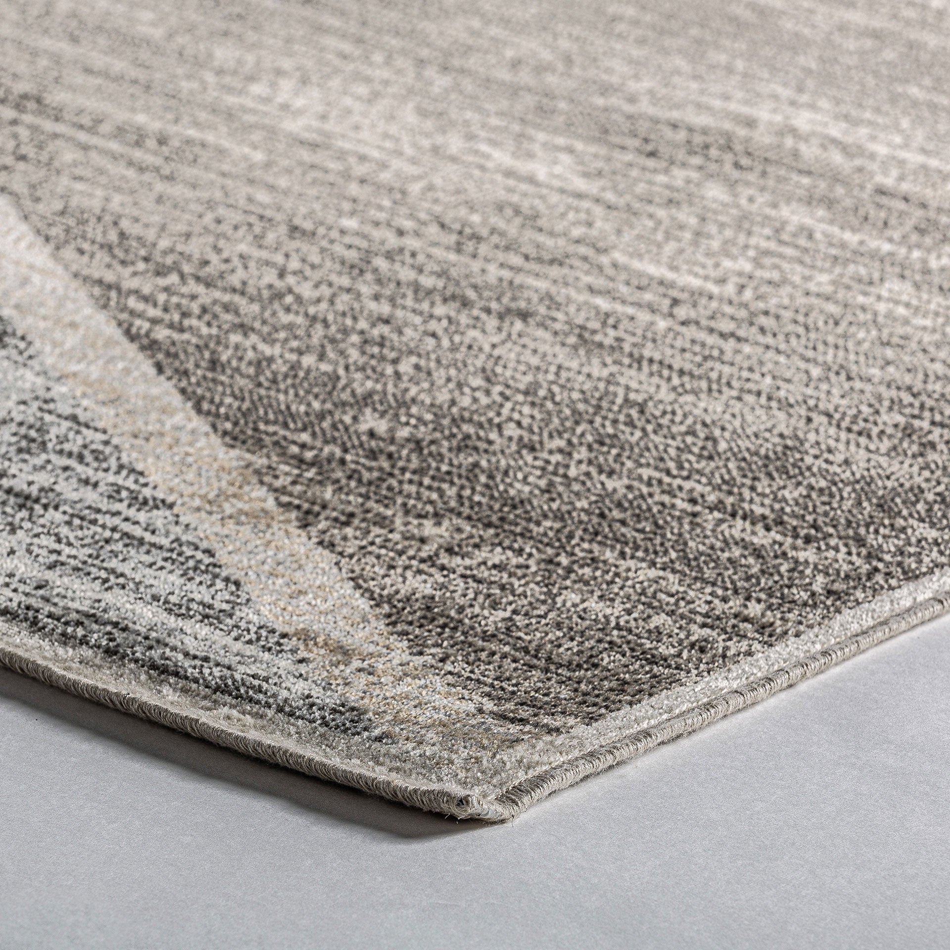 The Elda Carpet — modern rug in viscose blend from Laiyahome